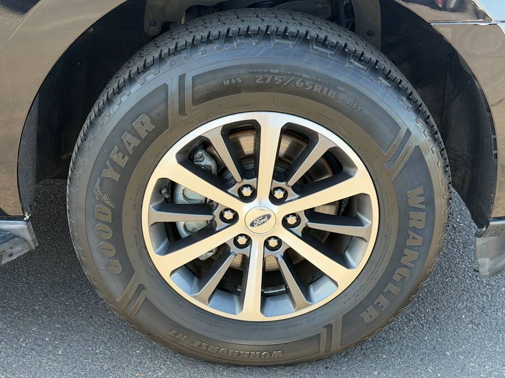 Thumbnail: 2019 Ford Expedition - 6