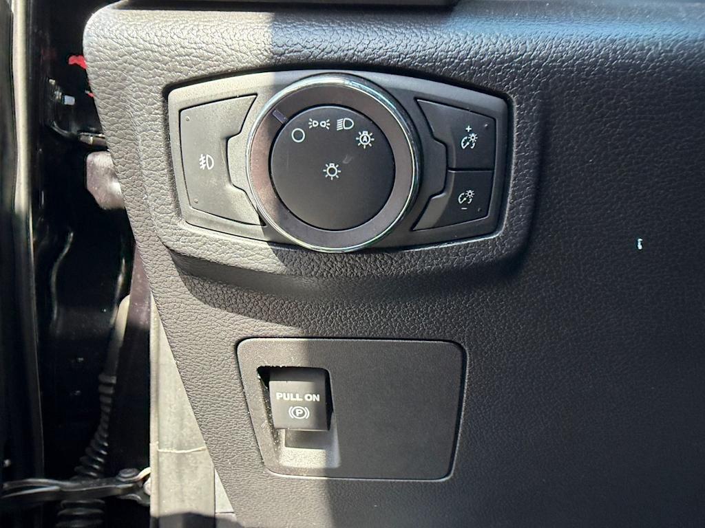 Thumbnail: 2019 Ford Expedition - 24