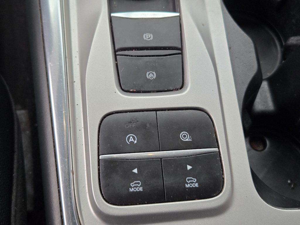 Thumbnail: 2020 Ford Explorer - 17