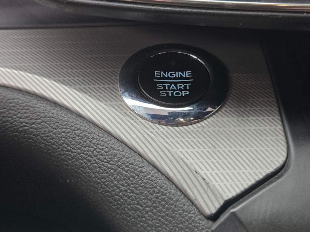 Thumbnail: 2020 Ford Explorer - 18