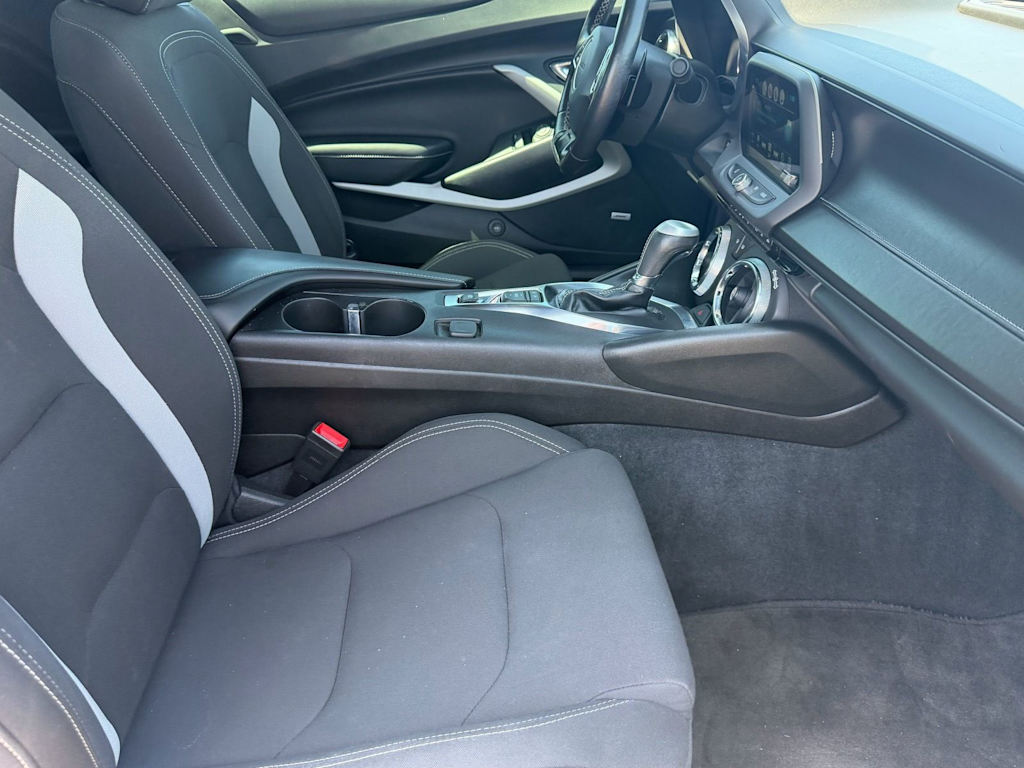 Thumbnail: 2018 Chevrolet Camaro - 18