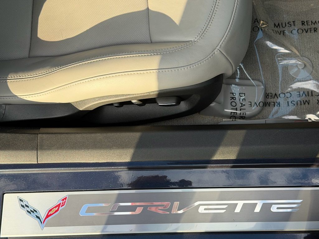 Thumbnail: 2014 Chevrolet Corvette - 11