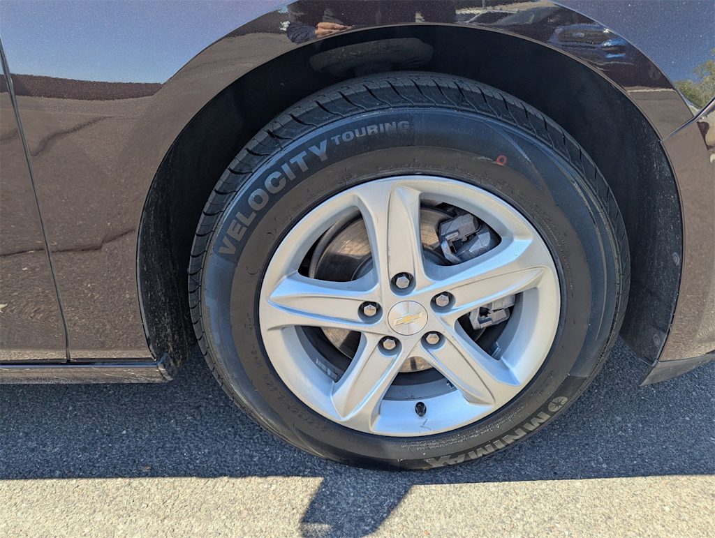 Thumbnail: 2020 Chevrolet Malibu - 6