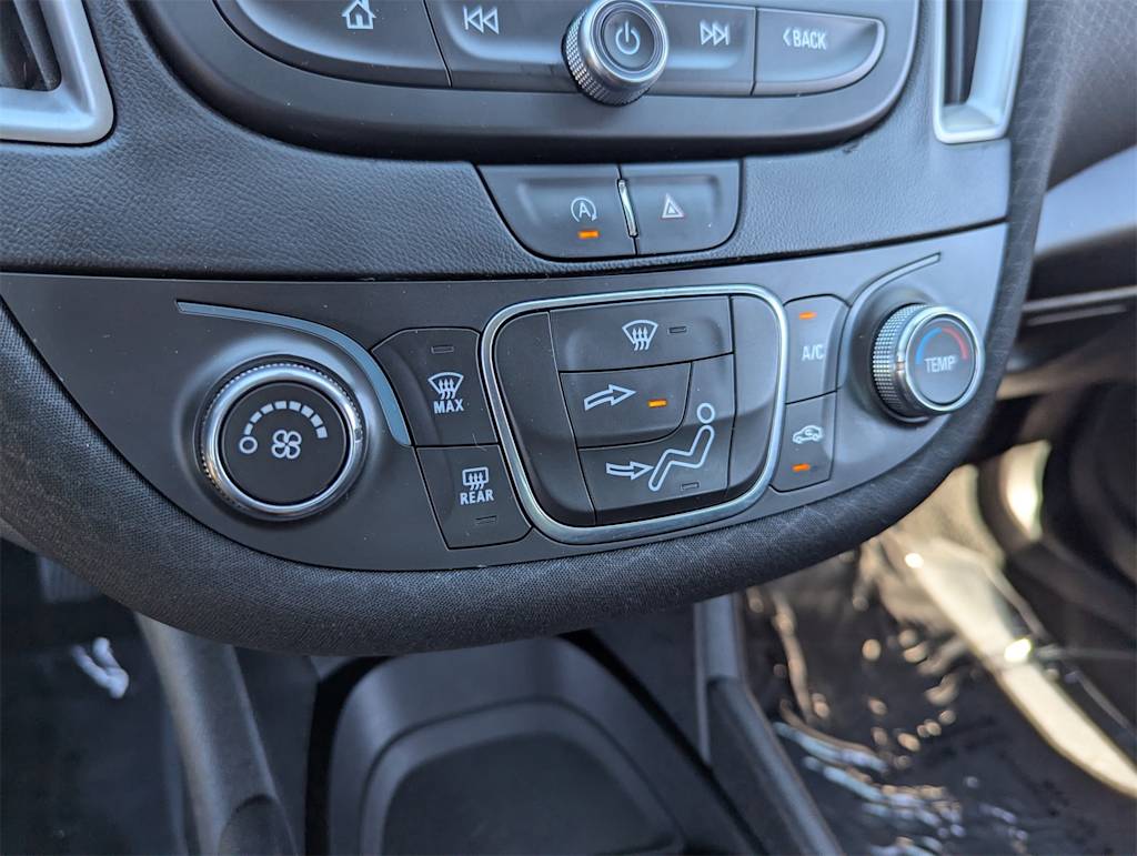 Thumbnail: 2020 Chevrolet Malibu - 31