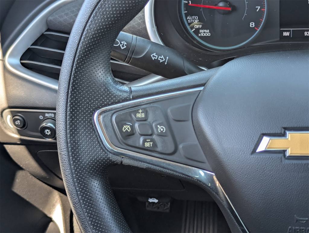 Thumbnail: 2020 Chevrolet Malibu - 24