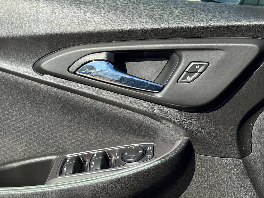 Thumbnail: 2020 Chevrolet Malibu - 21