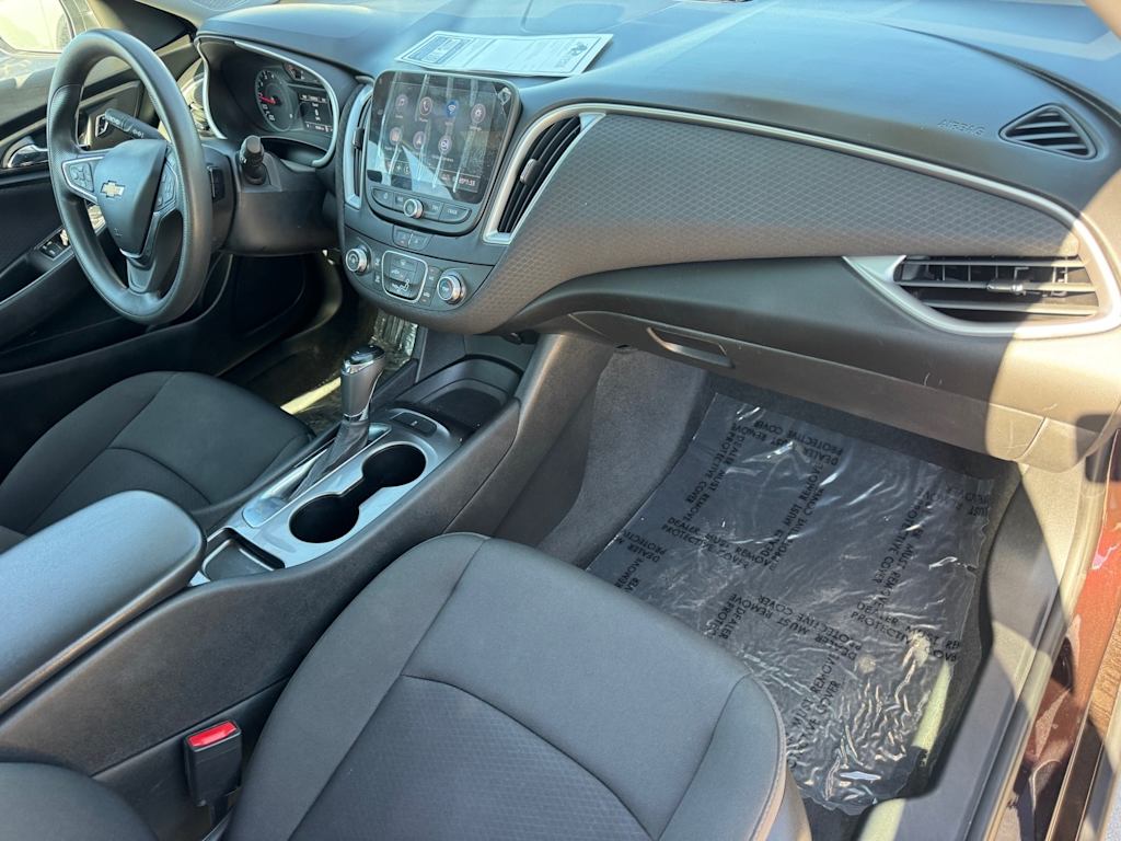 Thumbnail: 2020 Chevrolet Malibu - 8