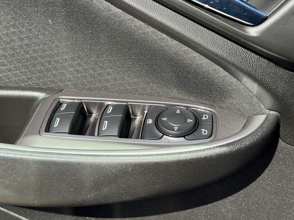 Thumbnail: 2020 Chevrolet Malibu - 22