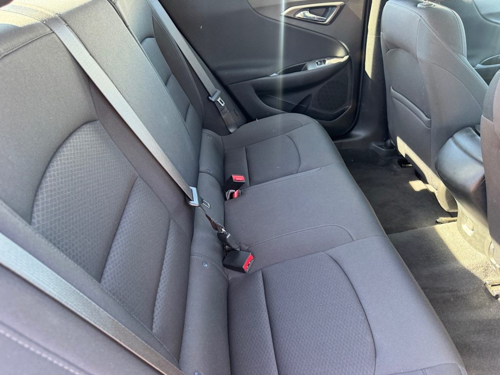 Thumbnail: 2020 Chevrolet Malibu - 10