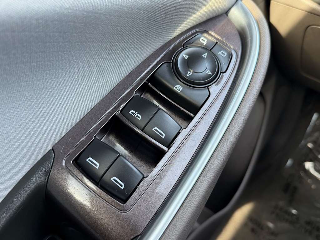 Thumbnail: 2020 Chevrolet Malibu - 16