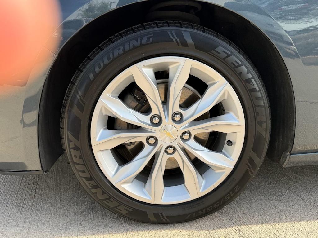 Thumbnail: 2020 Chevrolet Malibu - 6