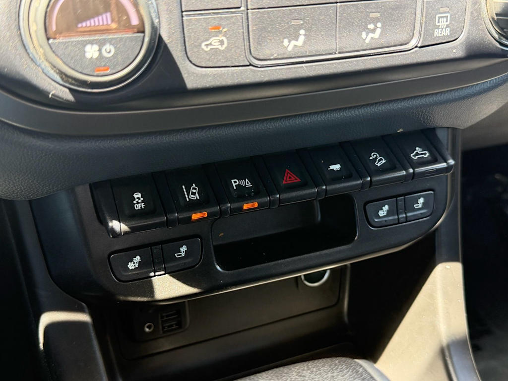Thumbnail: 2021 Chevrolet Colorado - 19