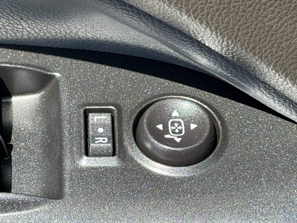 Thumbnail: 2016 Chevrolet Colorado - 20
