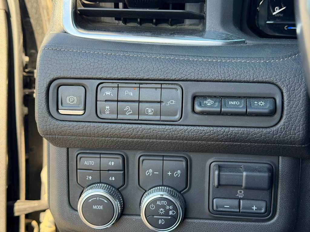 Thumbnail: 2022 GMC Yukon - 21