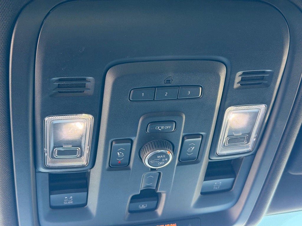 Thumbnail: 2022 GMC Yukon - 17