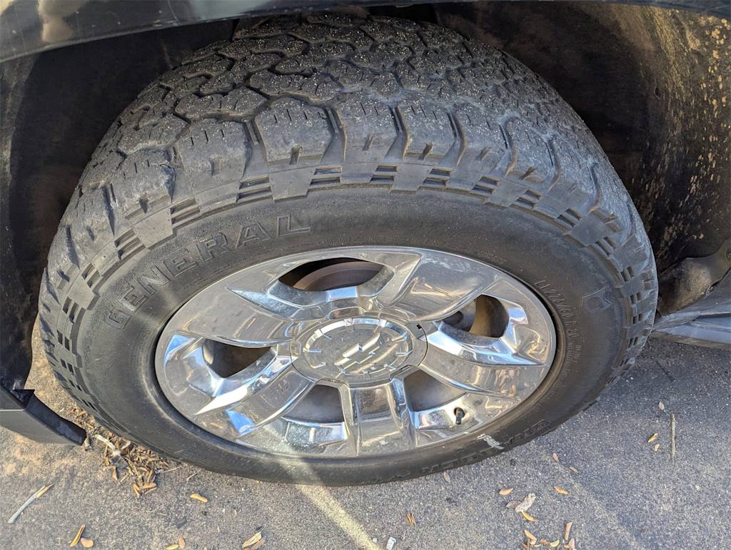 Thumbnail: 2017 Chevrolet Tahoe - 5