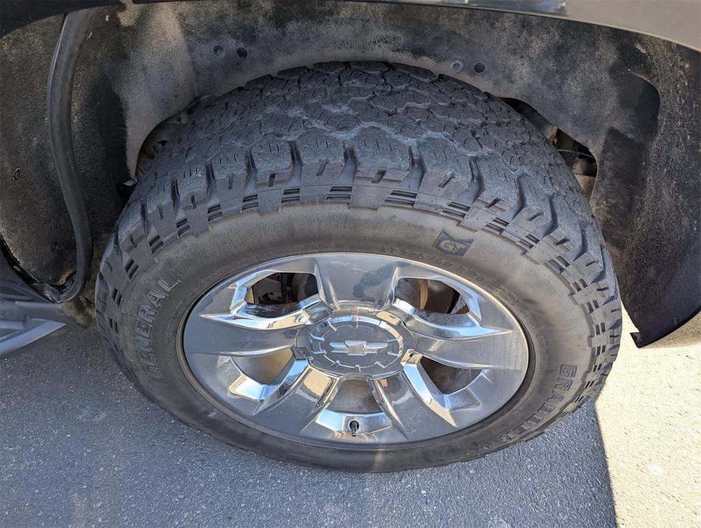 Thumbnail: 2017 Chevrolet Tahoe - 13