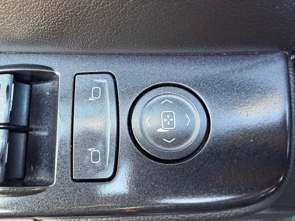 Thumbnail: 2018 Chevrolet Suburban - 19