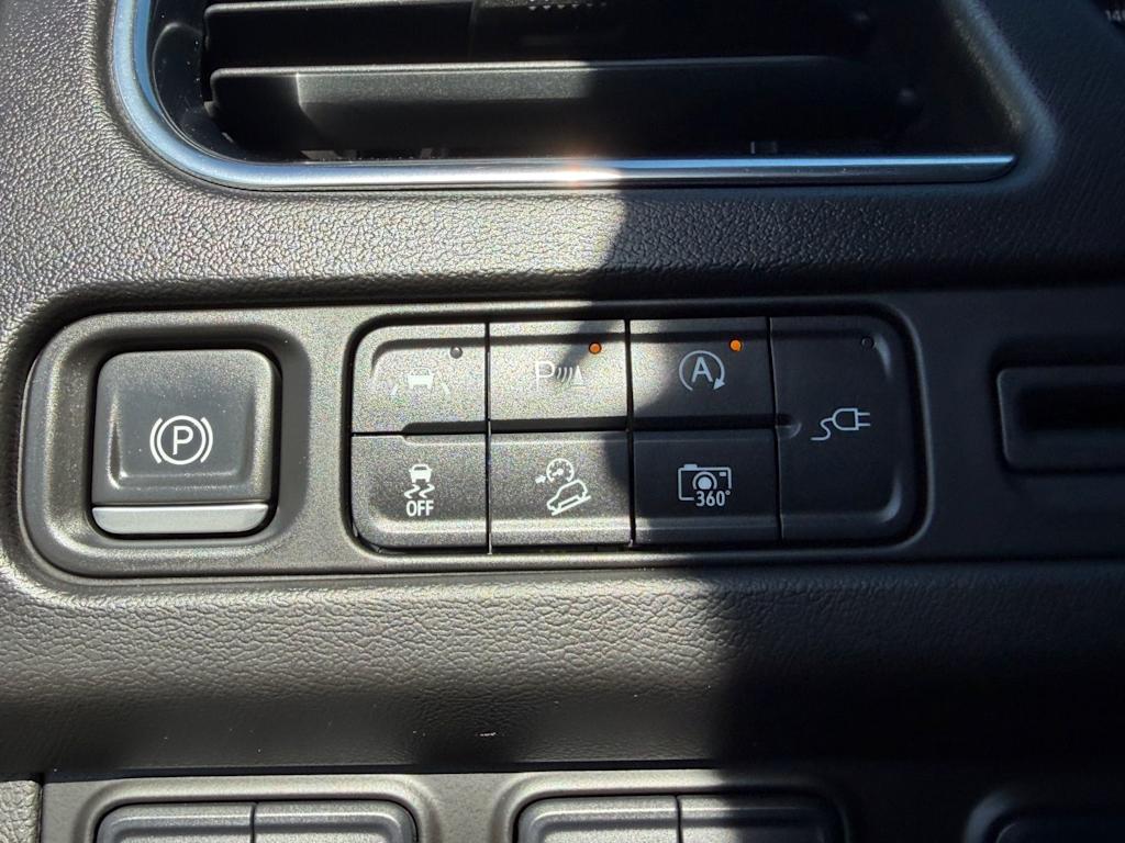 Thumbnail: 2022 Chevrolet Suburban - 23