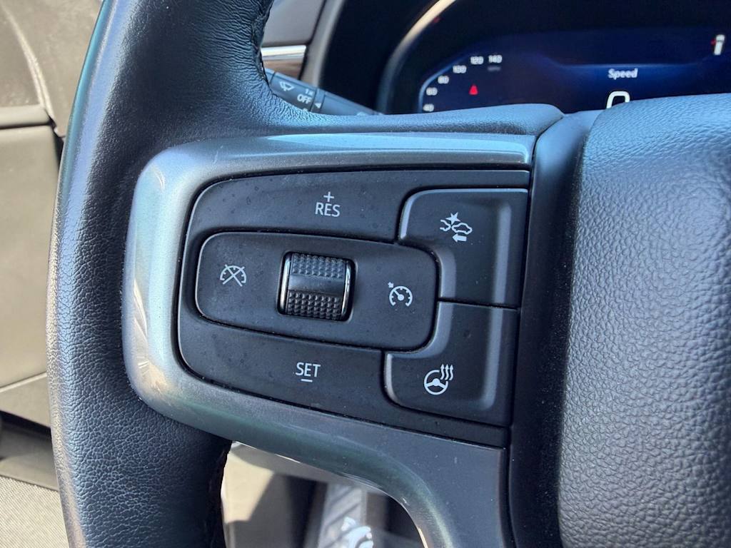 Thumbnail: 2022 Chevrolet Suburban - 25