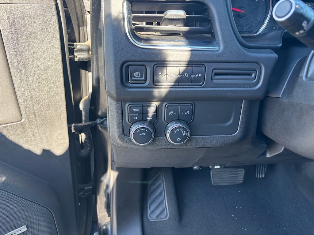 Thumbnail: 2021 Chevrolet Tahoe - 25