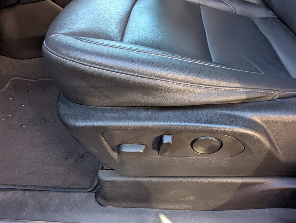 Thumbnail: 2021 Chevrolet Tahoe - 19