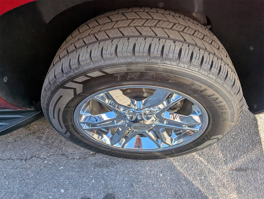 Thumbnail: 2021 Chevrolet Tahoe - 17