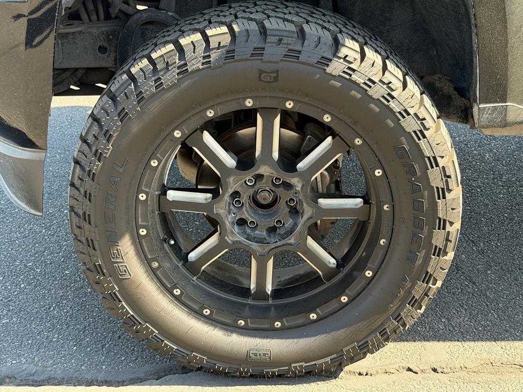 Thumbnail: 2017 GMC Canyon - 3