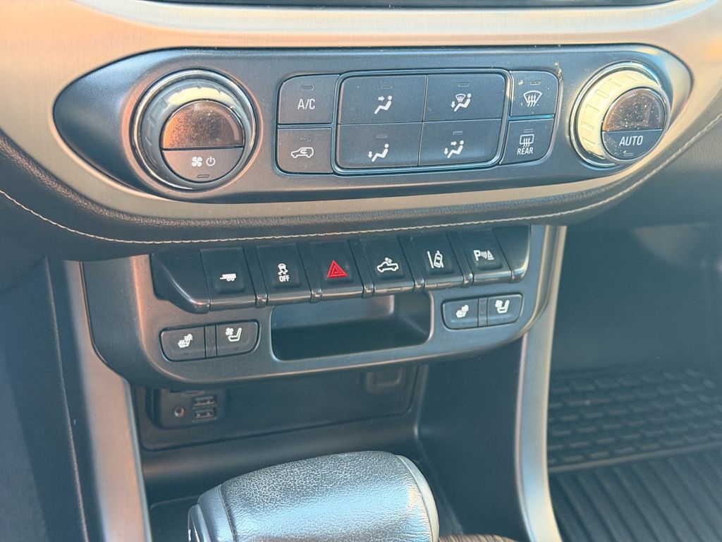 Thumbnail: 2020 GMC Canyon - 25