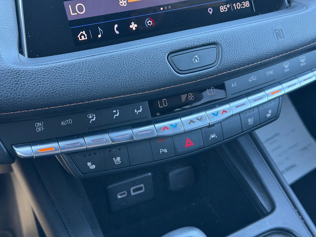 Thumbnail: 2019 Cadillac XT4 - 18