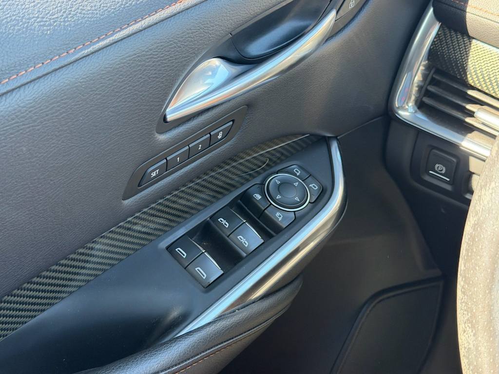Thumbnail: 2019 Cadillac XT4 - 22