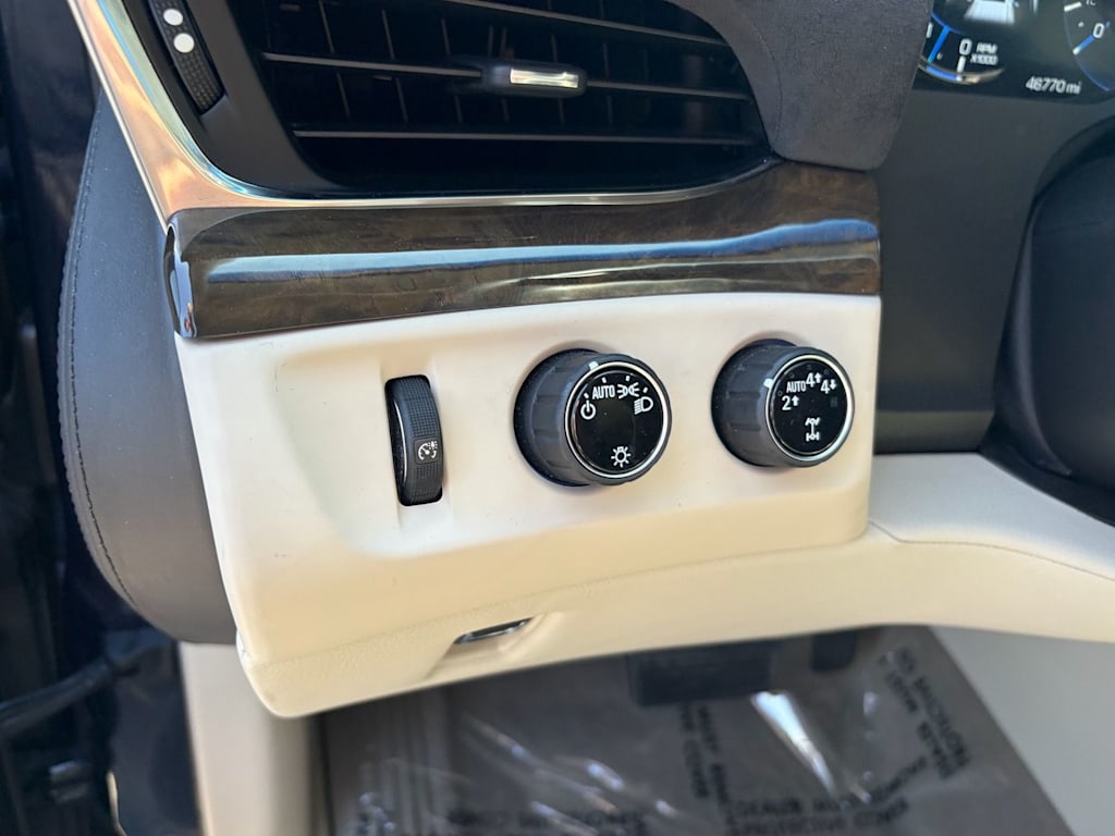 Thumbnail: 2018 Cadillac Escalade - 24