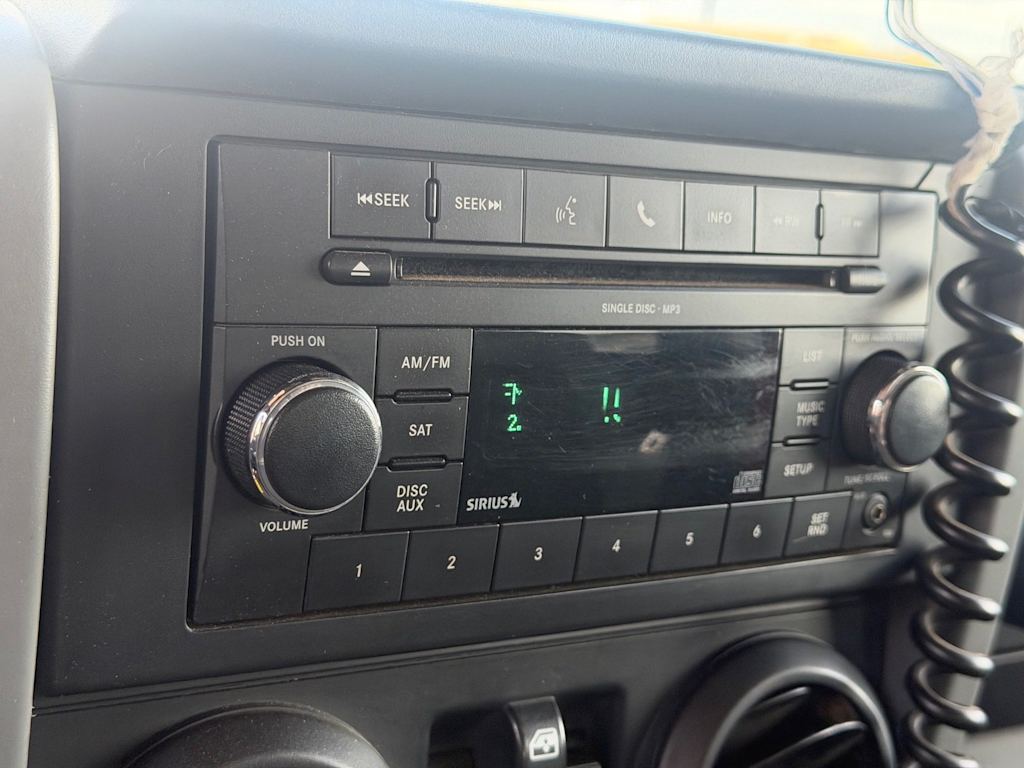 Thumbnail: 2010 Jeep Wrangler - 10