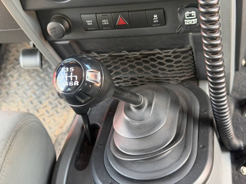 Thumbnail: 2010 Jeep Wrangler - 15