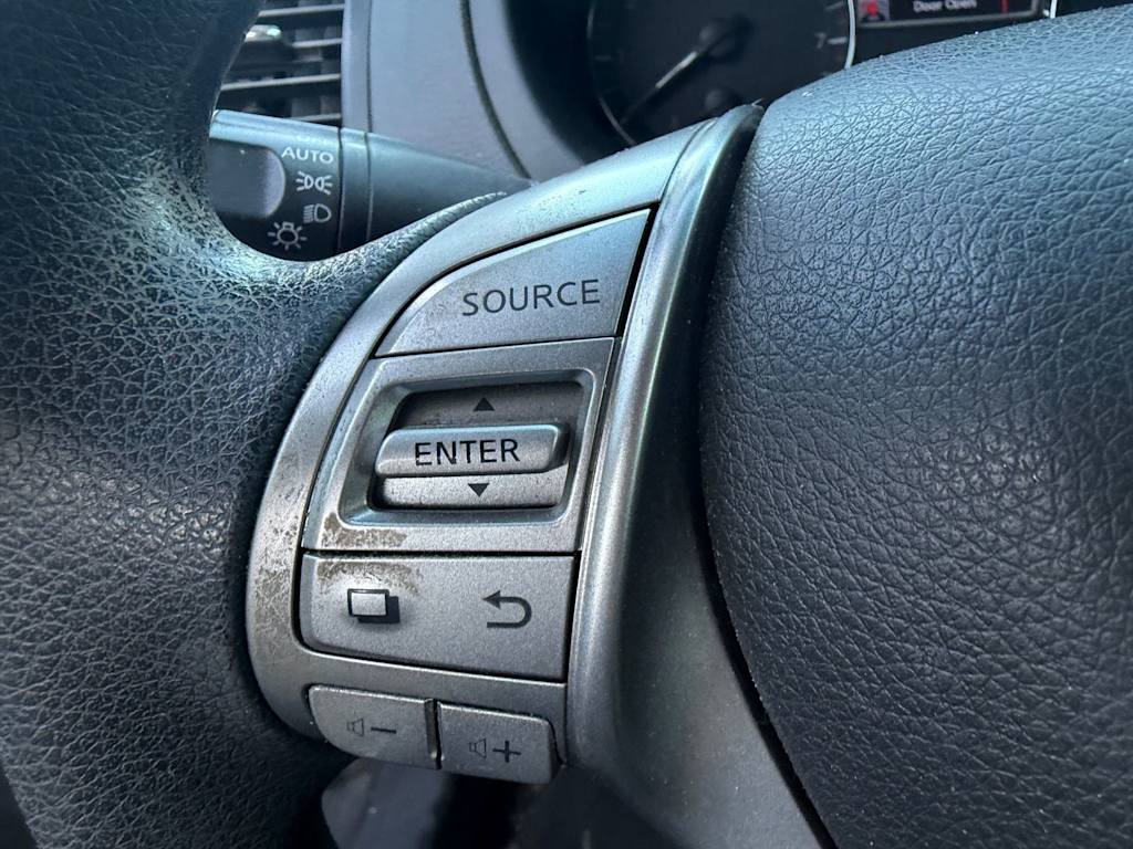 Thumbnail: 2014 Nissan Altima - 14