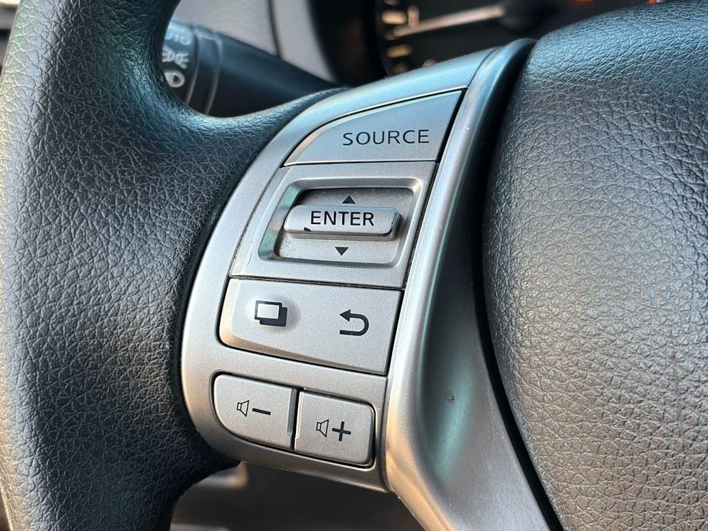 Thumbnail: 2017 Nissan Altima - 24