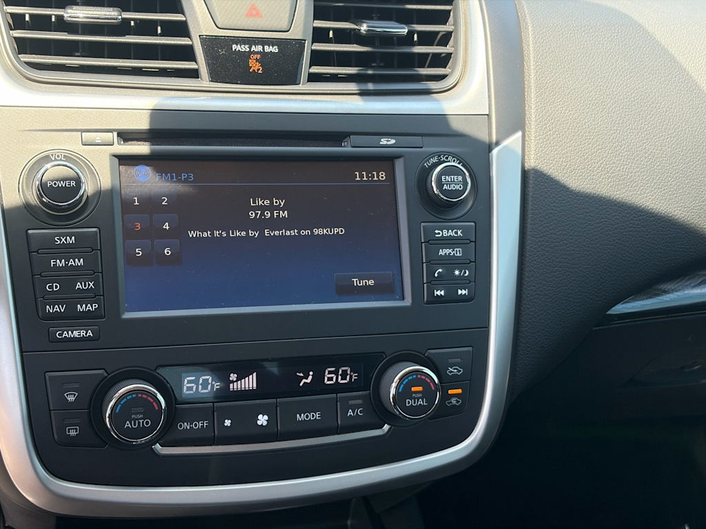 Thumbnail: 2016 Nissan Altima - 6
