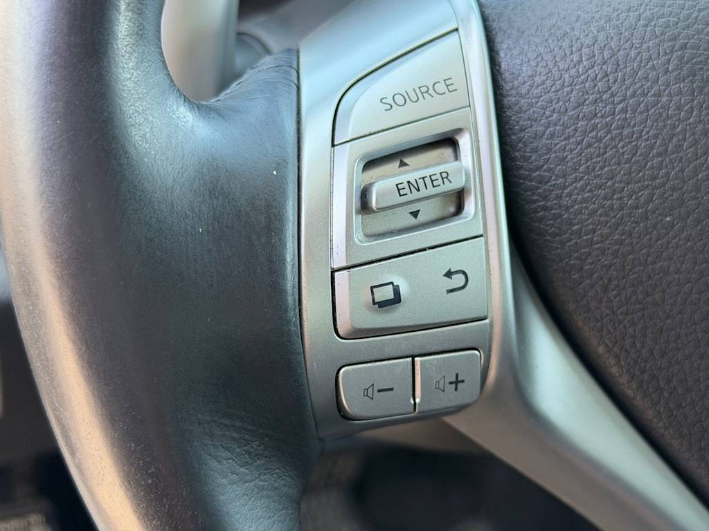 Thumbnail: 2018 Nissan Altima - 16