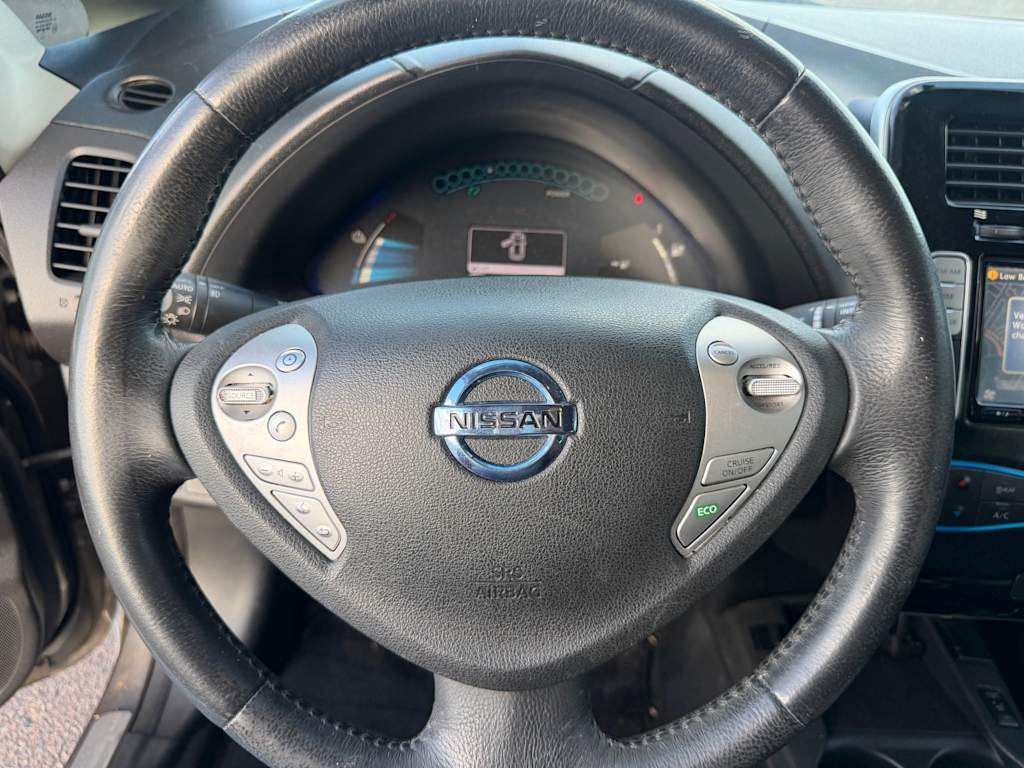 Thumbnail: 2015 Nissan Leaf - 2