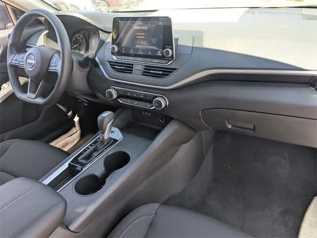 Thumbnail: 2025 Nissan Altima - 8