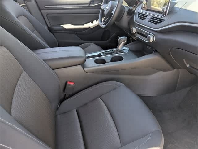 Thumbnail: 2025 Nissan Altima - 10