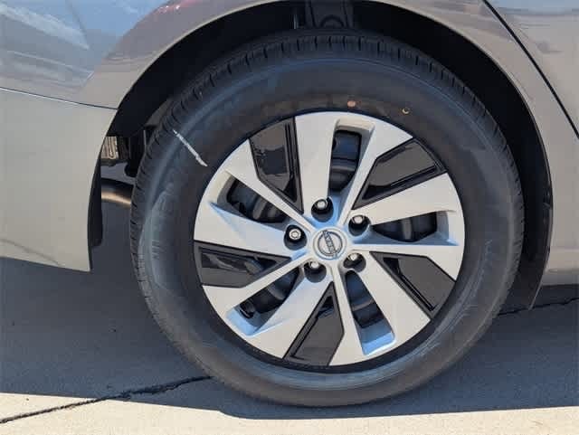 Thumbnail: 2025 Nissan Altima - 7