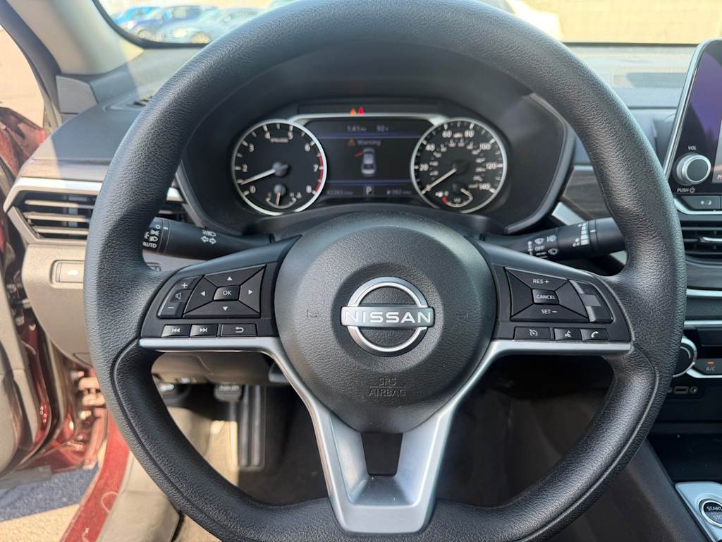 Thumbnail: 2025 Nissan Altima - 8