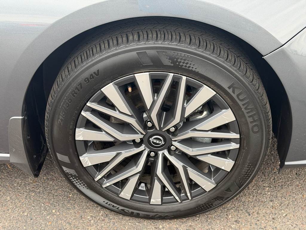 Thumbnail: 2024 Nissan Altima - 8