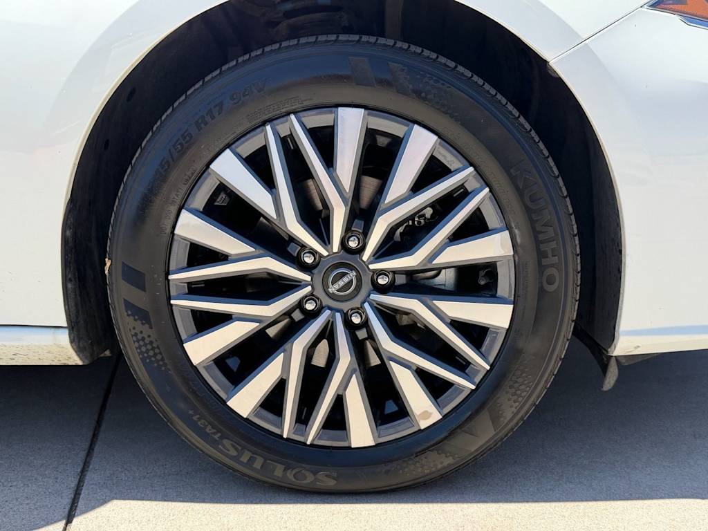 Thumbnail: 2025 Nissan Altima - 7