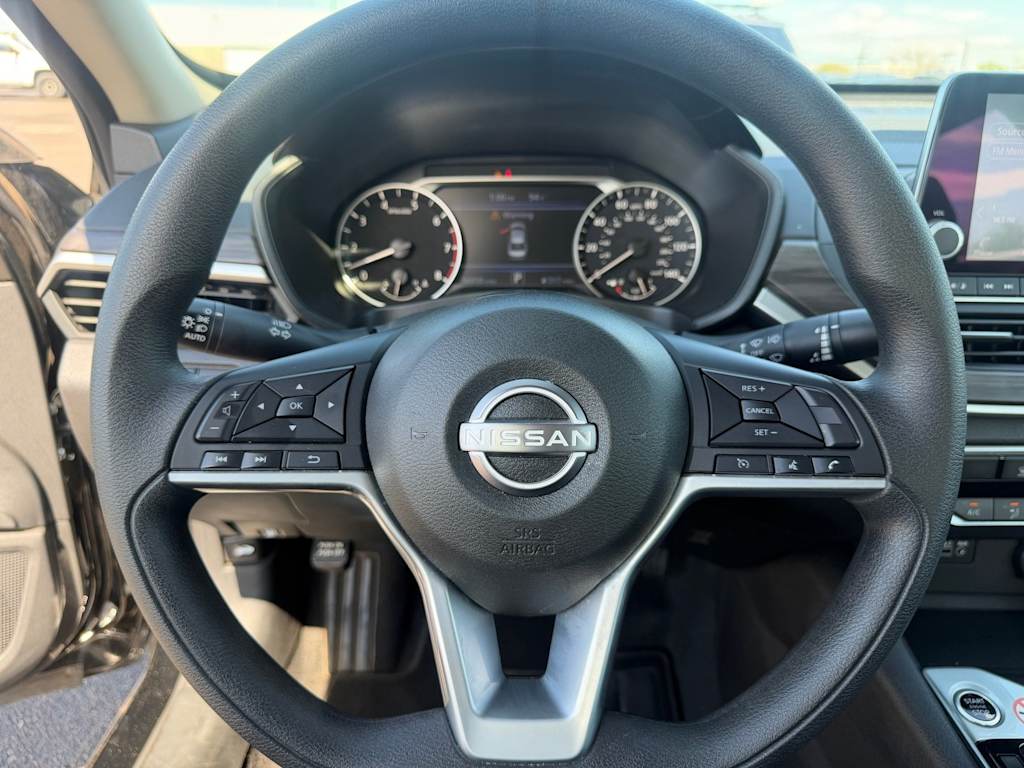 Thumbnail: 2025 Nissan Altima - 8