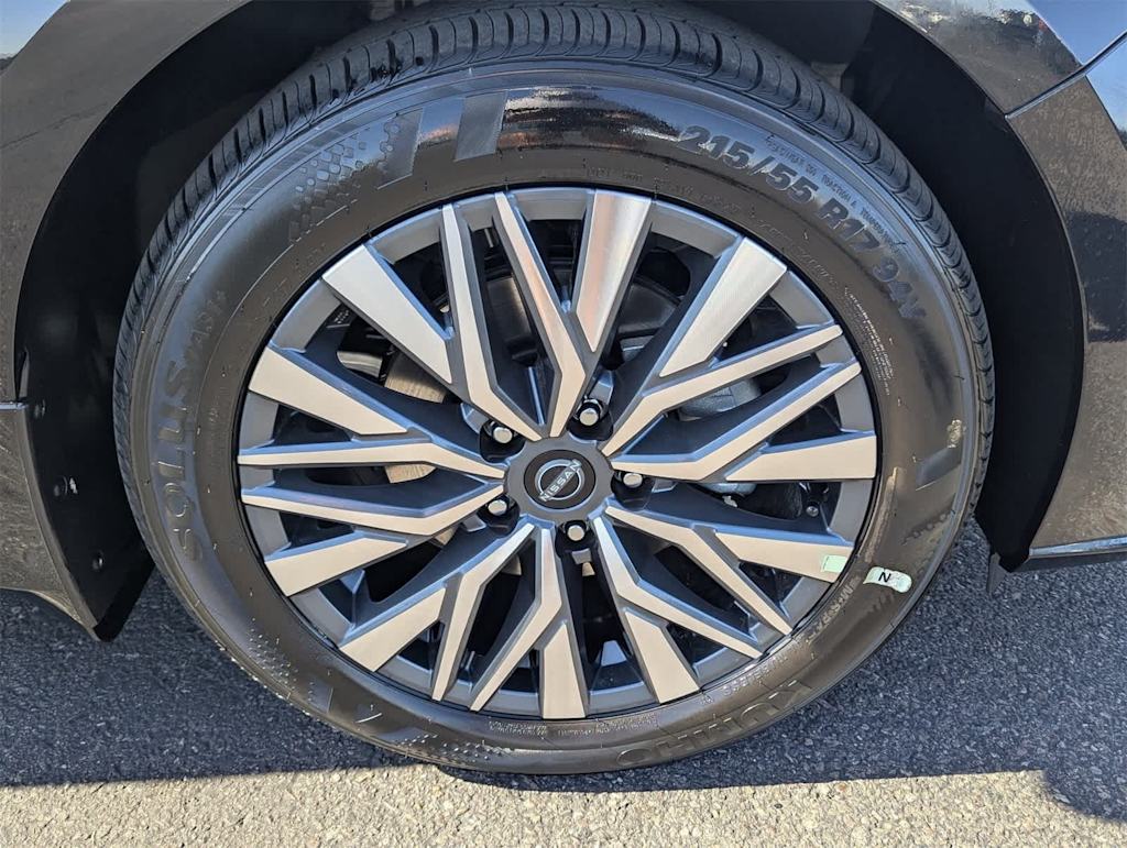 Thumbnail: 2025 Nissan Altima - 6