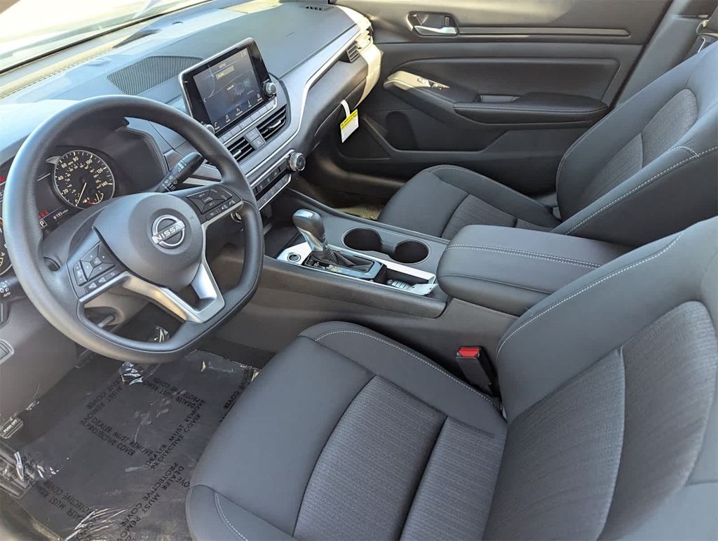 Thumbnail: 2025 Nissan Altima - 8