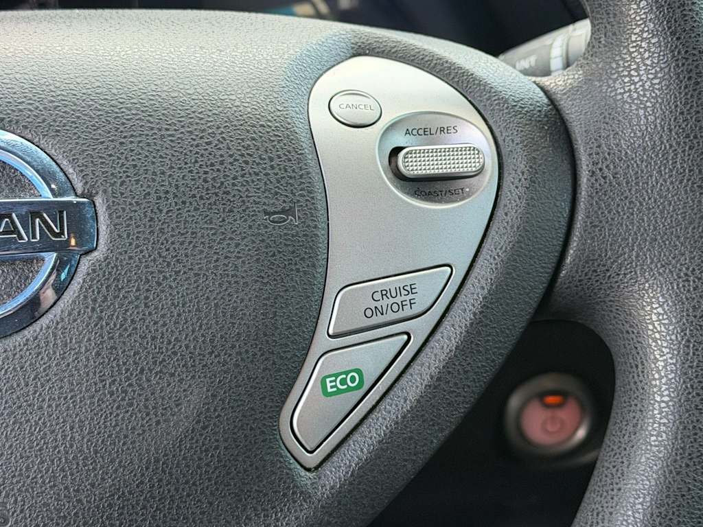 Thumbnail: 2017 Nissan Leaf - 15