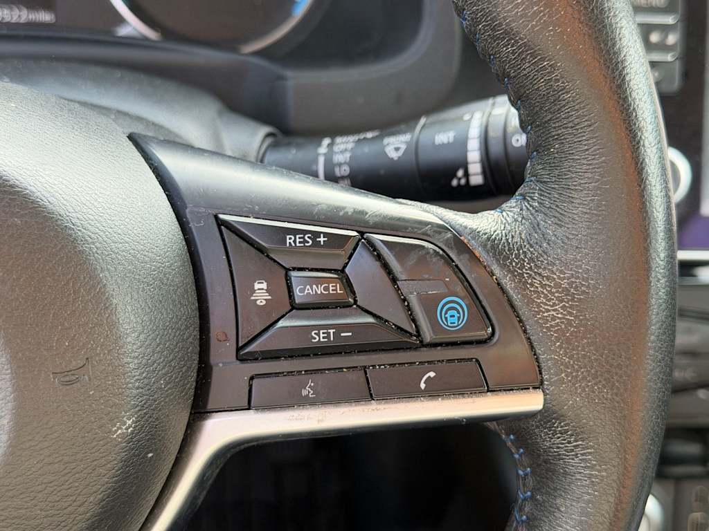 Thumbnail: 2022 Nissan Leaf - 18